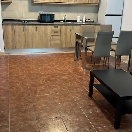 アパート Piso De 2 En